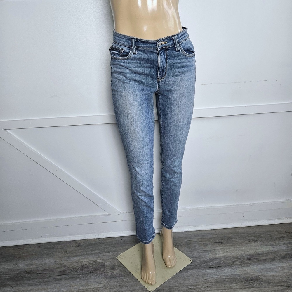 Judy Blue Slim Fit Medium Wash Denim Jeans Size 9 29 Mid Rise Whiskered Casual